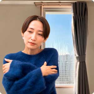 内窓LPお悩み画像（窓際が寒い）